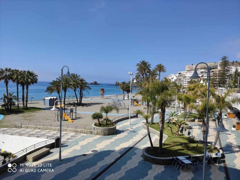 Centro-Primera Linea De Playa Almuñécar Eksteriør billede